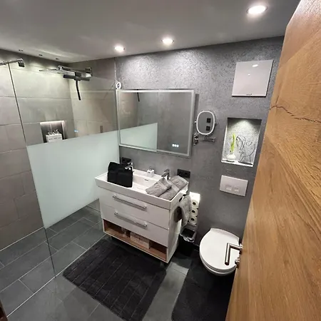 Frana Apartman *